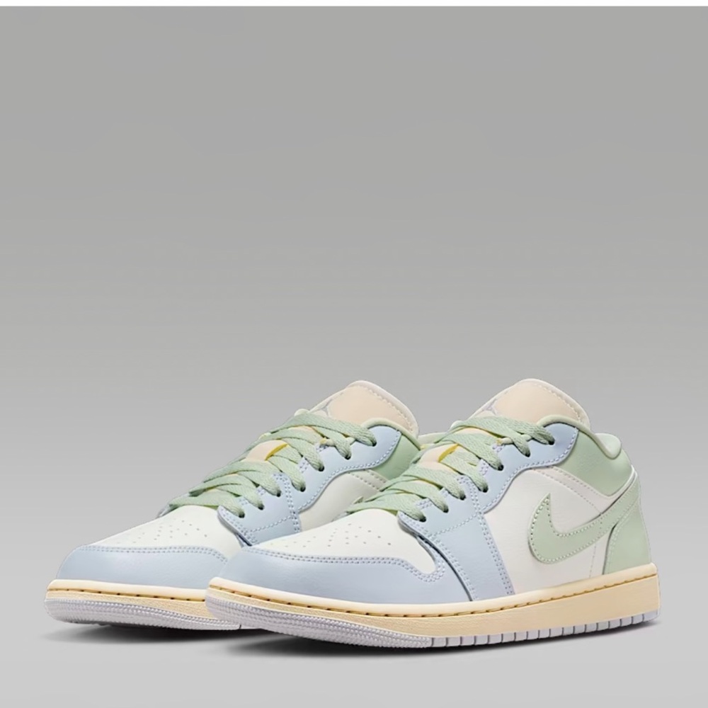 Air Jordan 1 Low Sz 8.5 M Women’s